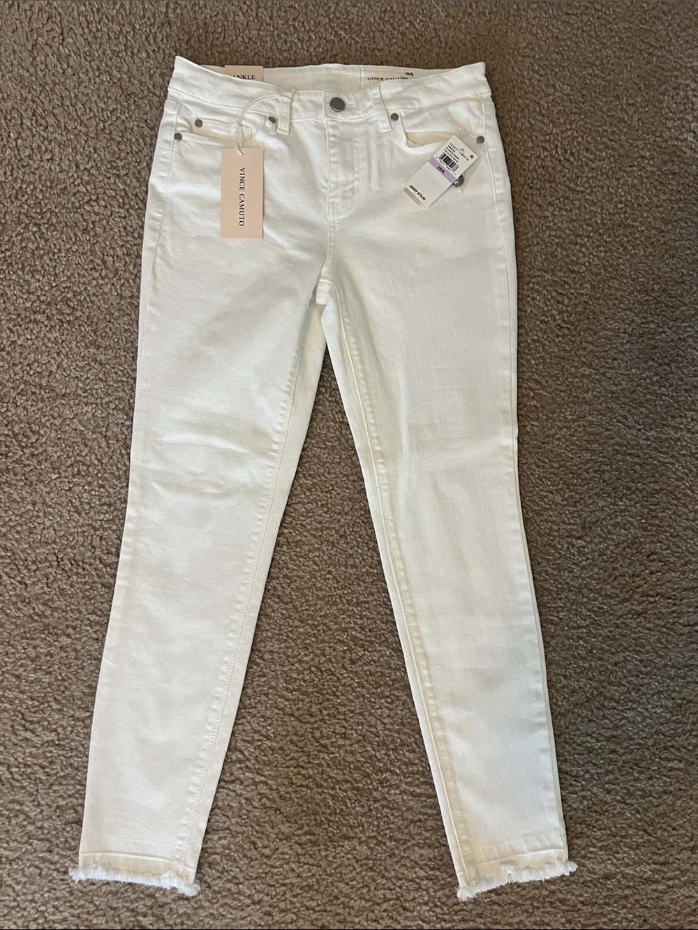Vince Camuto White Skinny Frayed Hem Jeans size 28 / 6